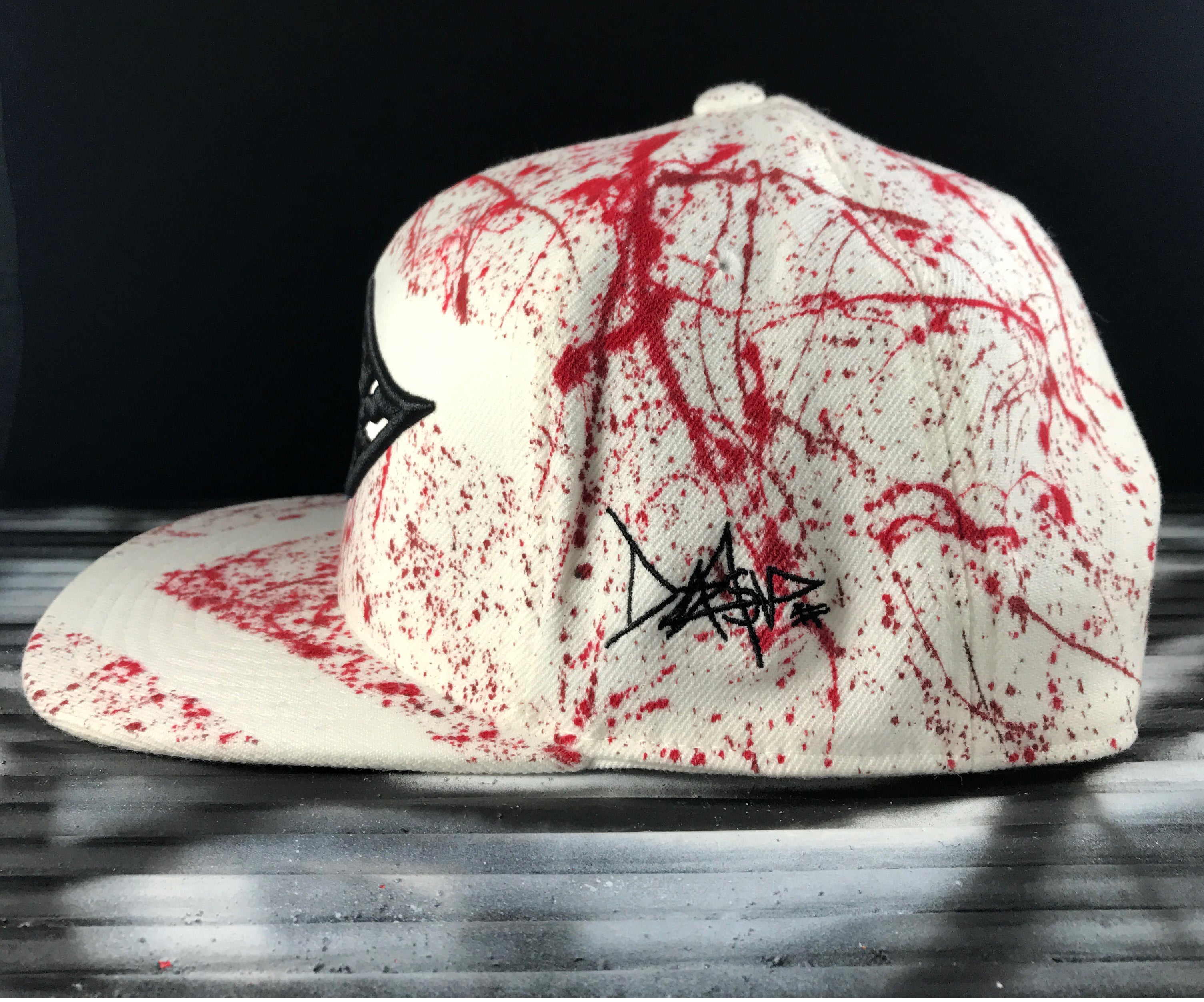 Hat - Unique hand painted snapback -  White / red
